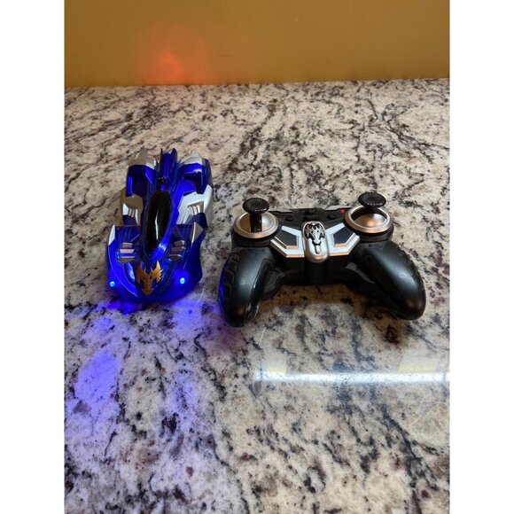 Remote Control Wall Climbing Car Set With Dual Controllers USB Charger Red Blue - Picture 5 of 7